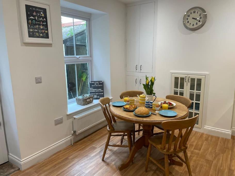Fabulous 2 Bed Cottage - Outstanding Sea Views Mevagissey Exterior photo